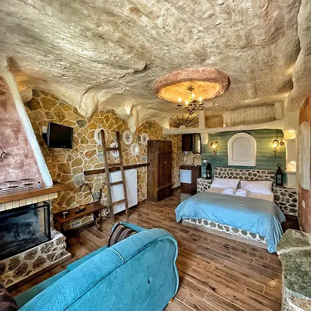 Anilia Guesthouse-2