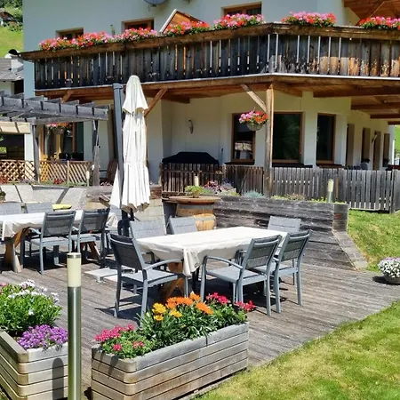 Gästehaus Landhaus Tyrol-3