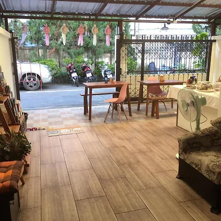 Wayside Guesthouse-2