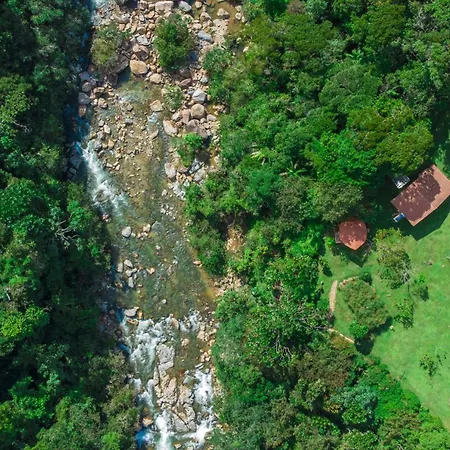 La Perla Negra - Black Pearl Eco Hostel-3