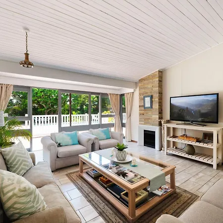 Admirals Lodge Guest House And Brightways Self Catering Apartments-3