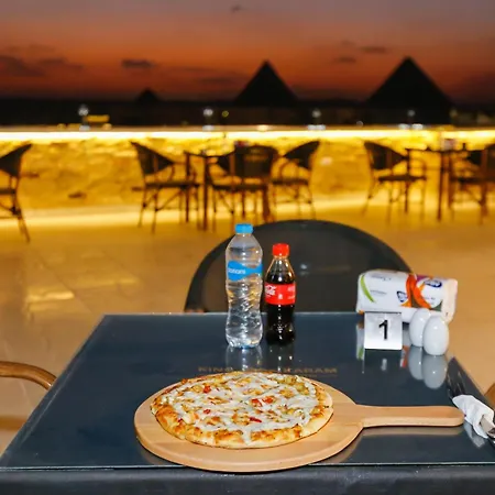 Venus Pyramids Inn Rooftop Access & Free Breakfast-3