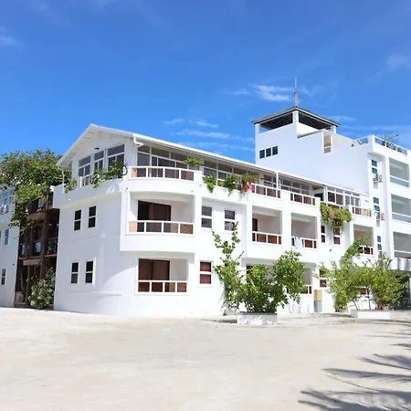 Rashu Hiyaa Hotel-2