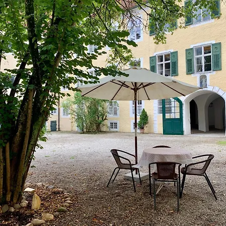Wohnen im Wasserschloss Sandizell-3