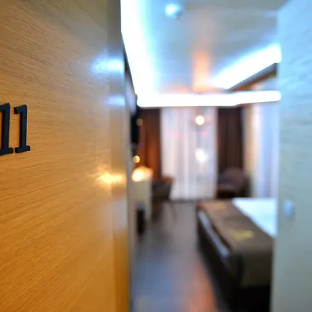Avenia Restaurant & Apartments-3