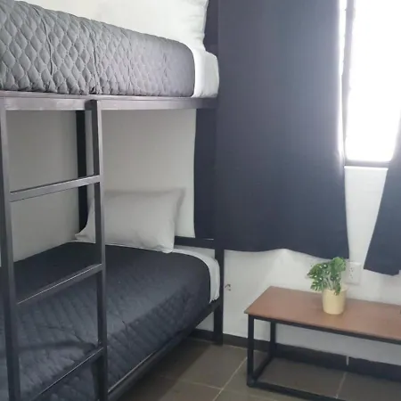 Check Inn Hostal Aeropuerto Gdl-3