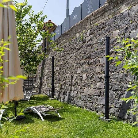 Etna Sunshine Rent Rooms-3