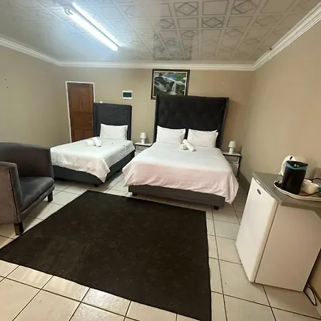 Super Classic Guest House-3