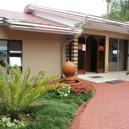 Tzaneen Guest House-3