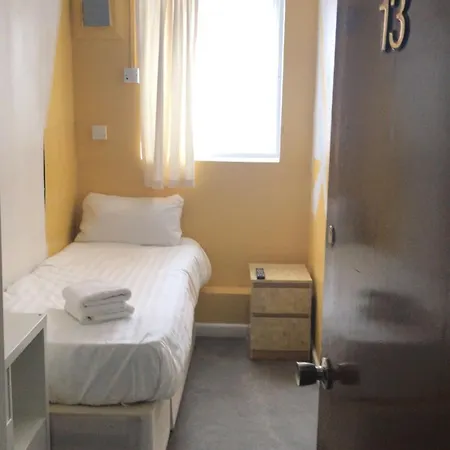 Acorn Lodge Guest House - Free Parking-2