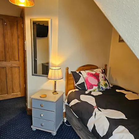 Smiths Guest House-3
