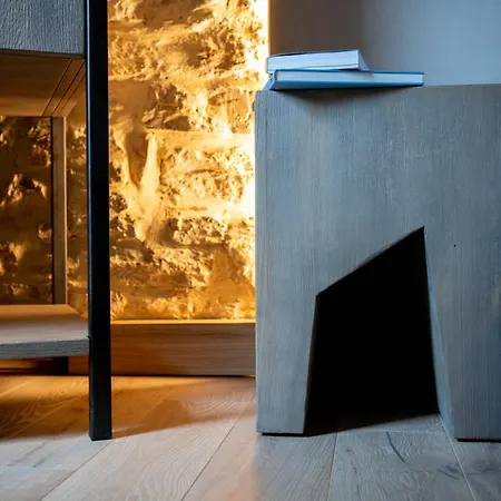 Forma Your Boutique Suite-3