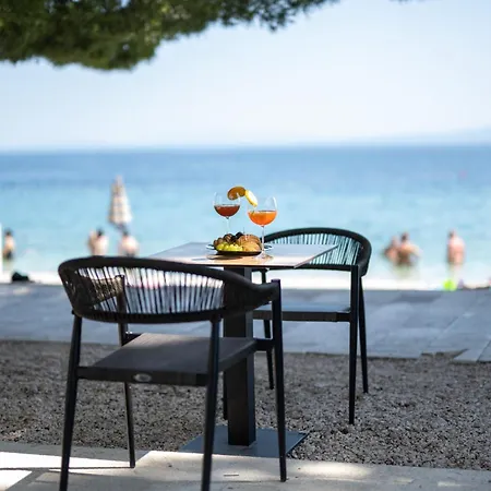 Aurora Beachfront Luxury Rooms&Suites-2