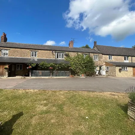 The Highwayman Hotel-3