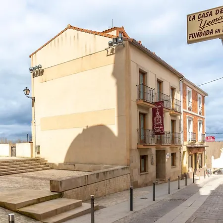 Hostal SIN RECEP24H Puerta de la Villa - Pet friendly&Restaurante-3