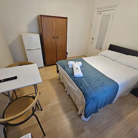 Bruce Rooms-2
