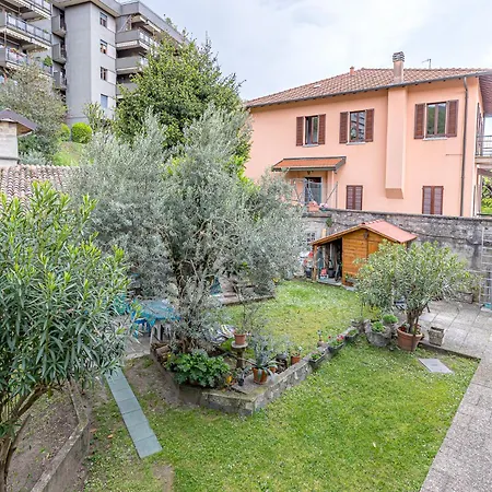 At Home-Como Lake-2