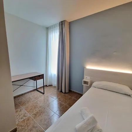 Hostal Rugaca-2
