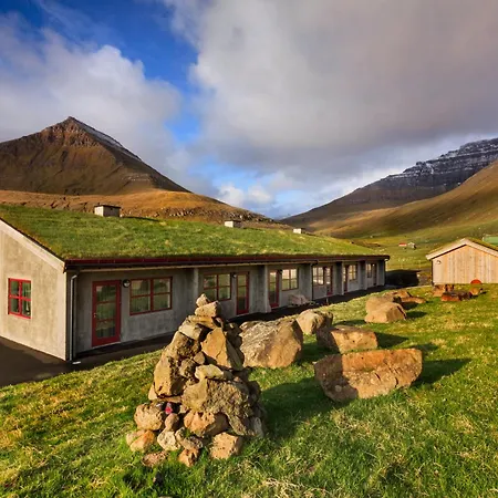 Gjaargardur Guesthouse Gjogv-2