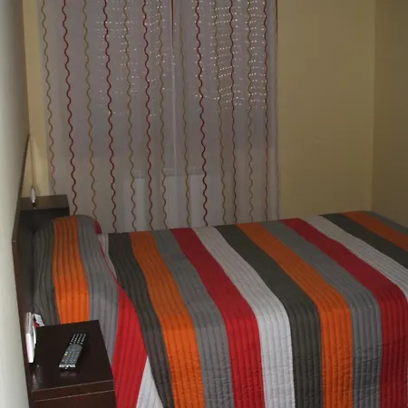 Hostal CASASNOVAS-2