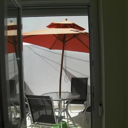 Peniche Surf Lodge 1-2