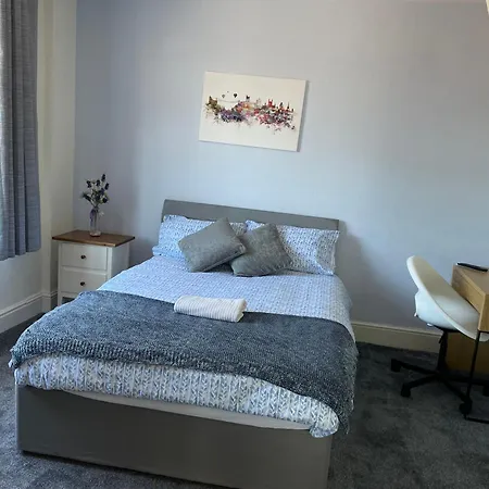 Maple Leaf Guest House-2
