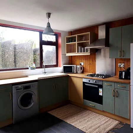 Kelsall Guest House-2