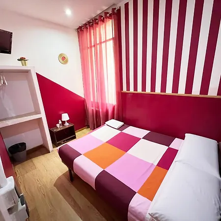 Hostal La Casa De La Plaza-3
