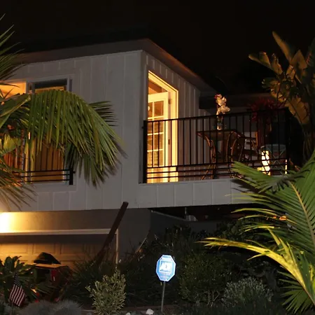 Overlooking Marina Del Rey Sailboats, Is Green Ginger Playa Del Rey On The Bluff,-3