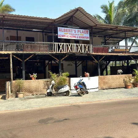 Albert'S Place Guest House-3