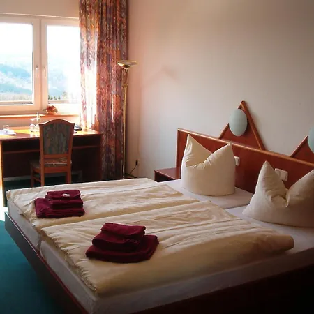 Hotel und Gasthaus Rammelburg-Blick-2