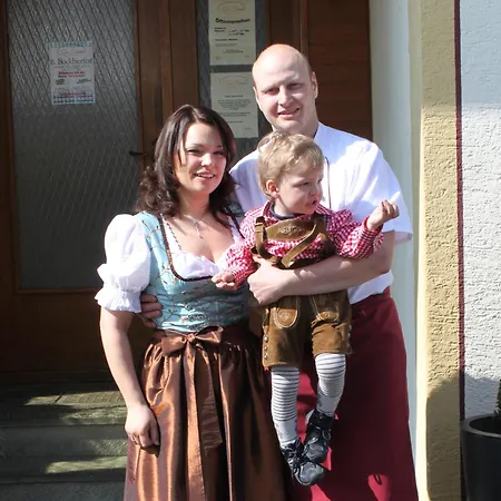 Gasthaus und Pension Zur Linde-2