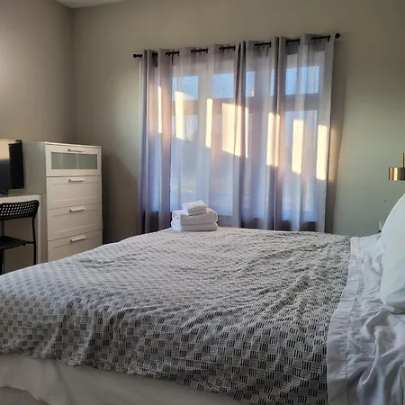 Boardwalk Homes - Executive Guest Rooms & Townhomes-3