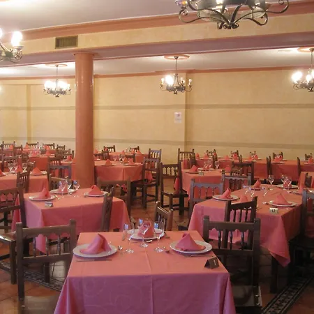 Hostal Restaurante Santa Cruz-2
