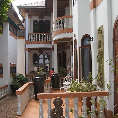Mut Mee Garden Guest House-2
