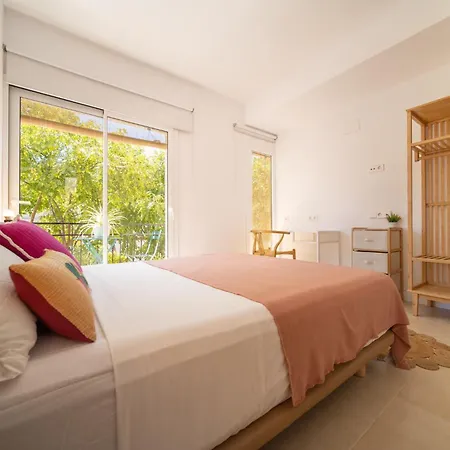 Sitges Beach Hostal-3