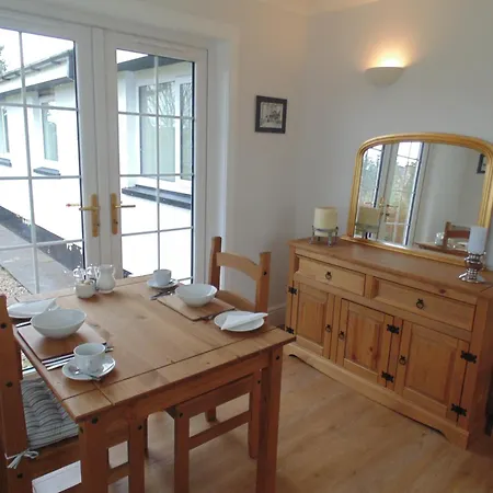 Woodside Guest House-3
