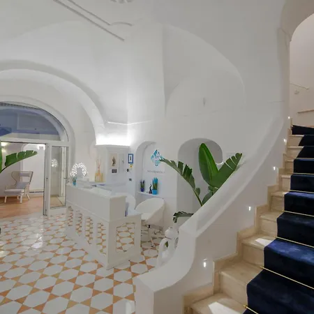 Villa Francesco Luxury Suites-2