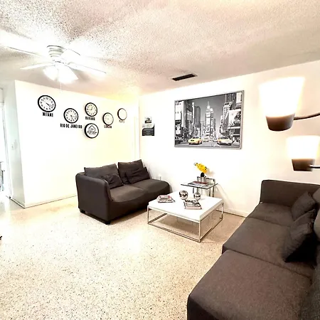 Miami House-3