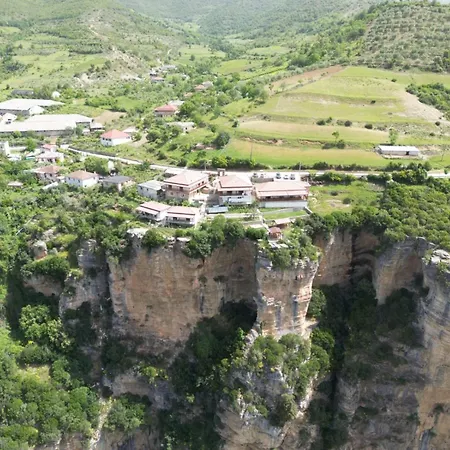 Guest House Bracaj-2
