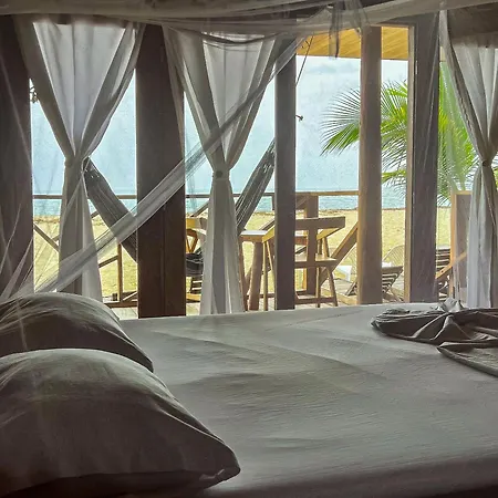 Hostal Mocambo Beach-2