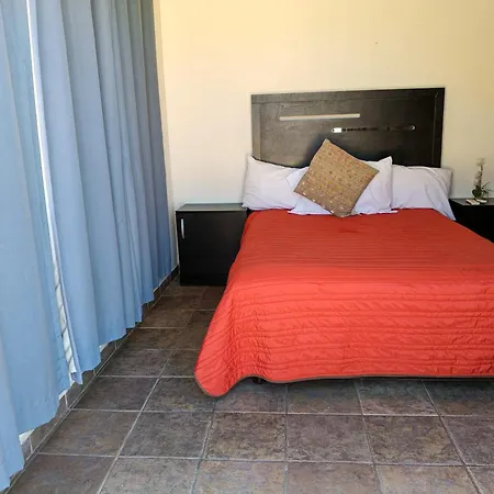 Hostal Las Quintas-2