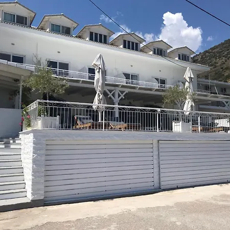 Paradisos Guesthouse-2