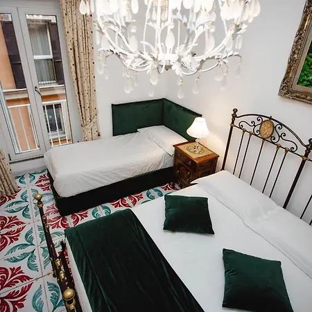 Delfini Trevi House-3