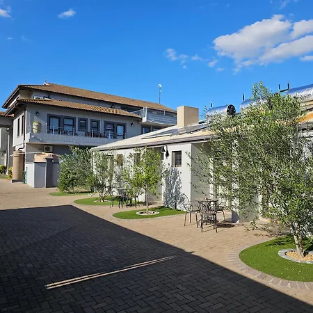Balmoral Lodge-2