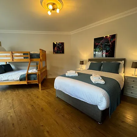 Riverside House-3