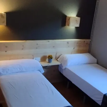 Casa Pirineus - Alojamiento rural&Alquiler de esquís - SKI Pirineus-3