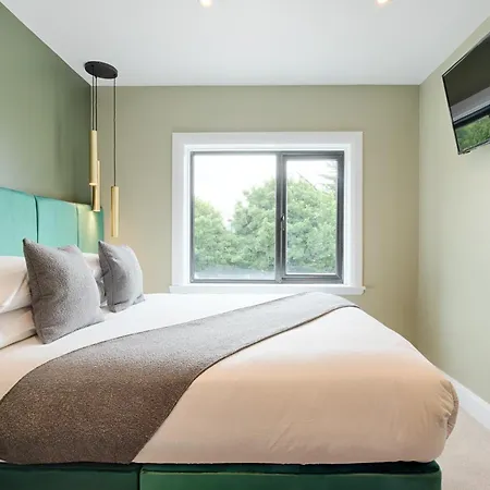 34 On The Hill - Boutique Townhouse-3