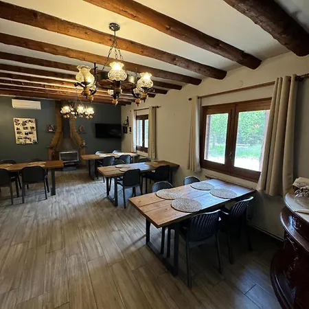 Hostal de Montaña Pous de la neu-3