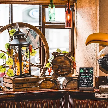 The Dingle Pub Rooms-2
